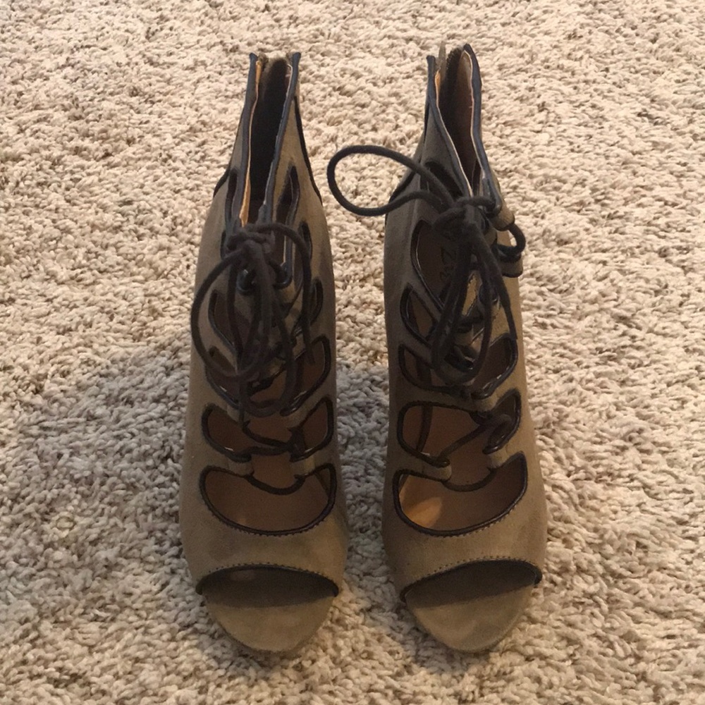 Tan heels